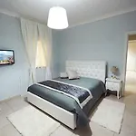شقة Blue Sea Apartment *
