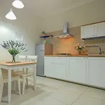 شقة Blue Sea Apartment *