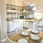 Blue Sea Apartment * كاستيلاّماري دي ستا