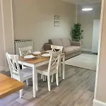 Blue Sea Apartment *
