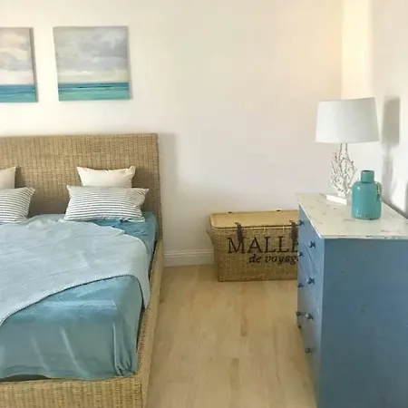 Lägenhet Blue Sea Apartment