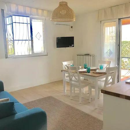 Lägenhet Blue Sea Apartment